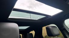 Land Rover Discovery 3.0 D300 Dynamic SE 5dr Auto Diesel Station Wagon